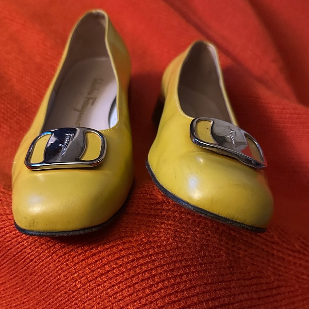 Salvatore Ferragamo Yellow Flats with Gold Buckle - Picture 12 of 12